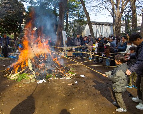 Kadomatsu_burning_2017